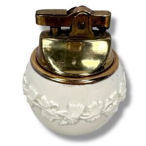 Vintage Wedgwood Embossed Queensware Table Lighter 2" Cream Grapevine England